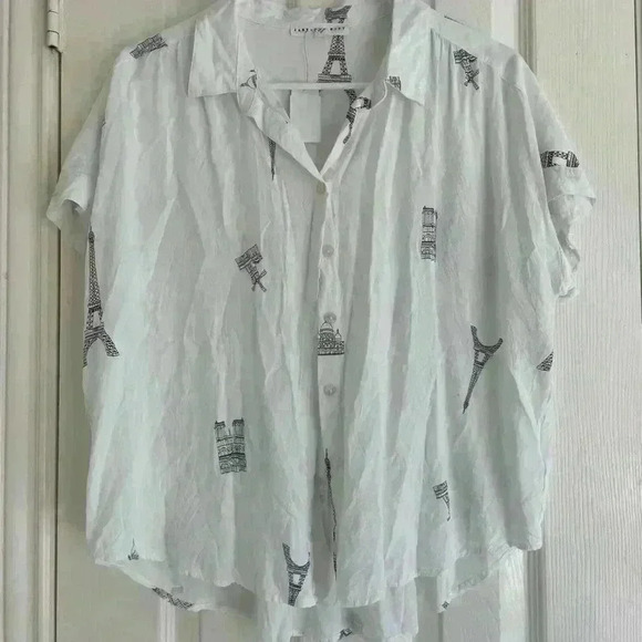 Jane and Delancey Tops - Jane and Delancey White Paris Sites Shirt size Large